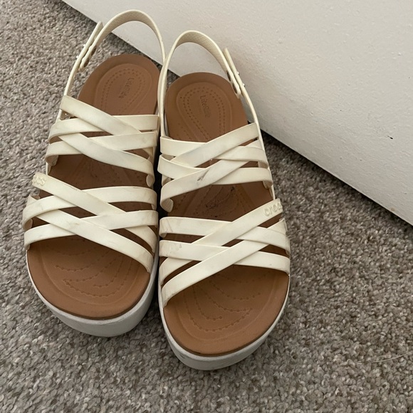 CROCS Brooklyn Strappy Wedge Sandals - Picture 6 of 6